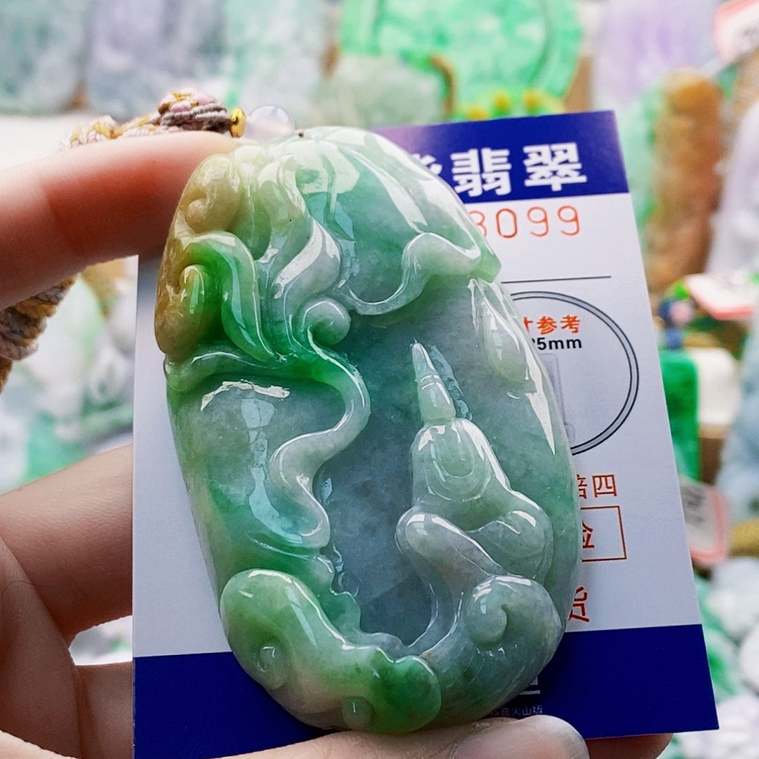 吊坠(不含链)未镶嵌翡翠