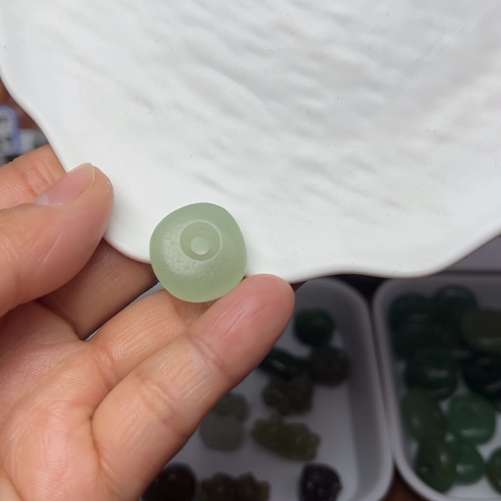 和田玉未镶嵌珠宝半成品6号微瑕款