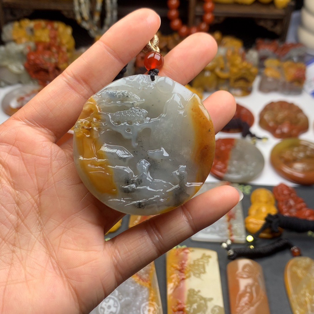 石英质玉（黄龙玉）挂件未镶嵌