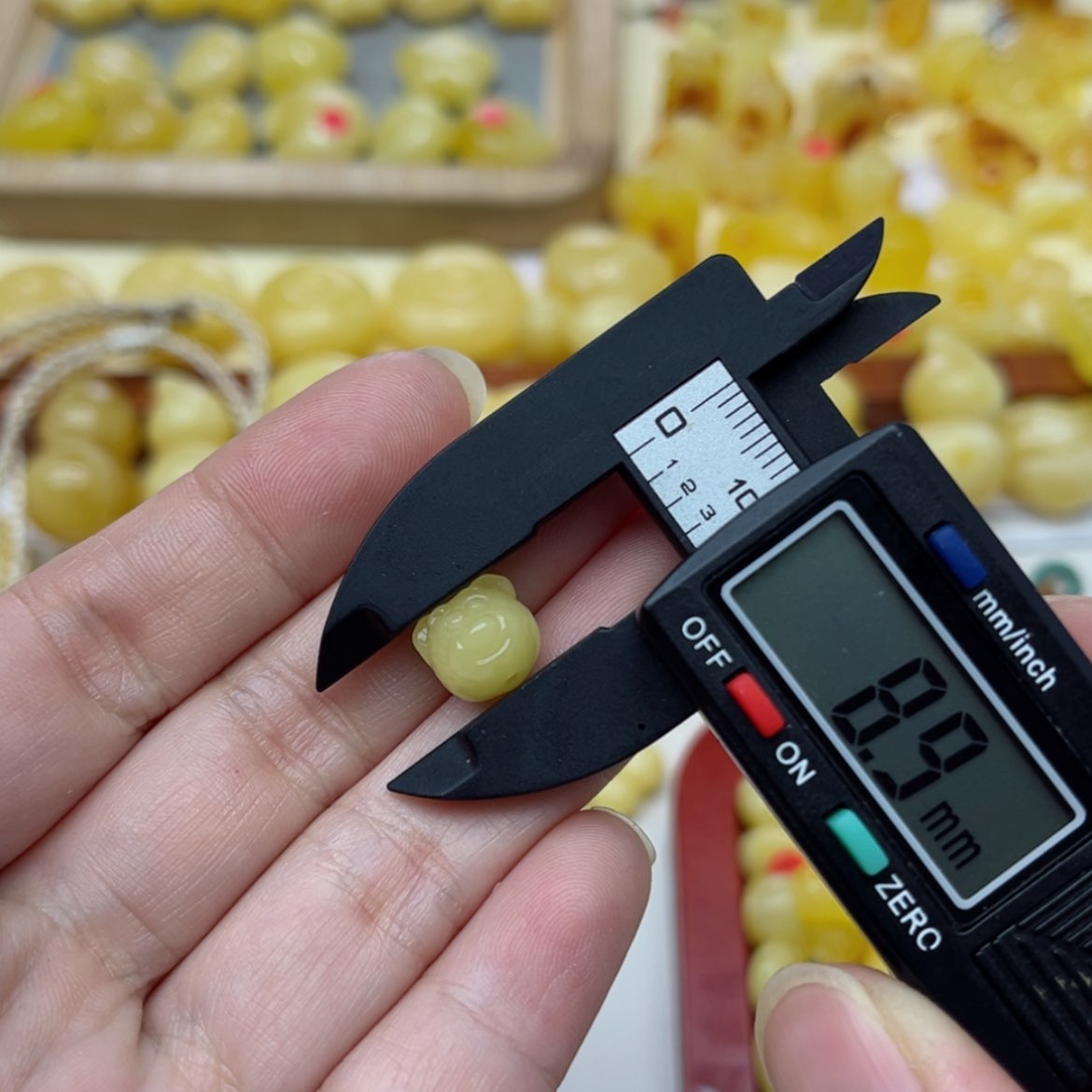 【闪购商品】蜜蜡裸石未镶嵌配饰