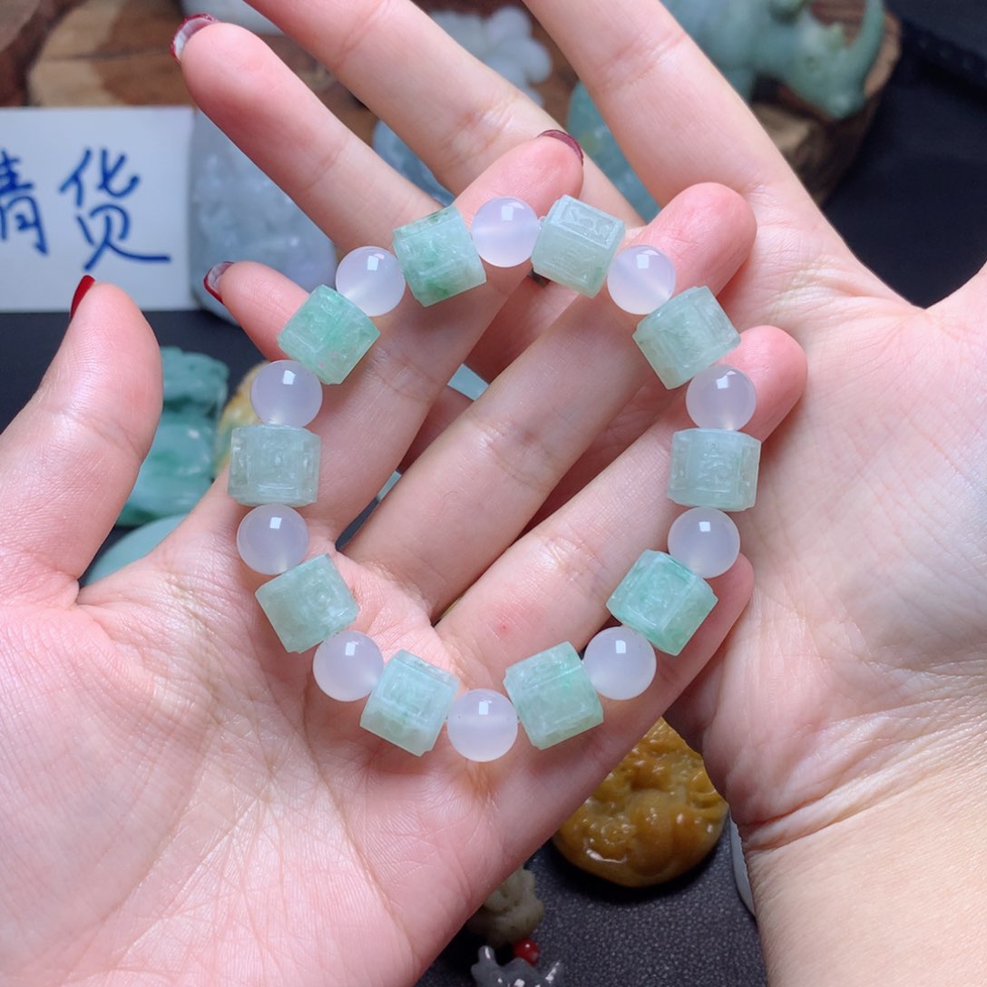 定制翡翠未镶嵌紫**来翡翠