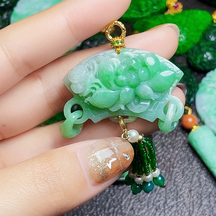 翡翠银S925镶嵌颈饰多样性