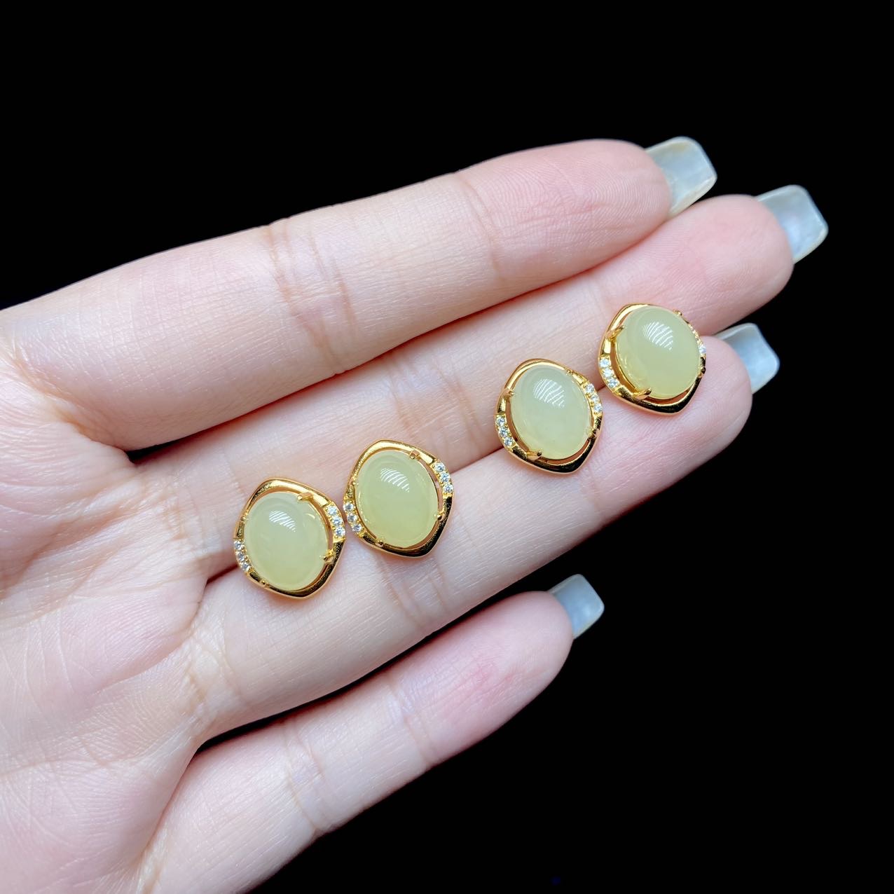 【云上好物】2 DS47713-S925银镶嵌和田玉耳钉多样性发一件-9.5×8mm