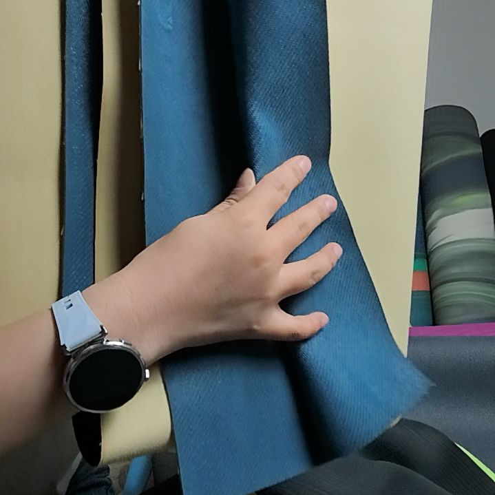 天然橡胶双面可用橡胶铺巾瑕疵