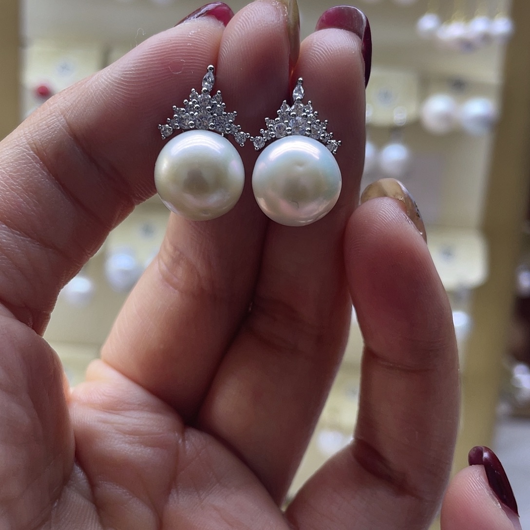 银S925镶嵌耳饰淡水珍珠