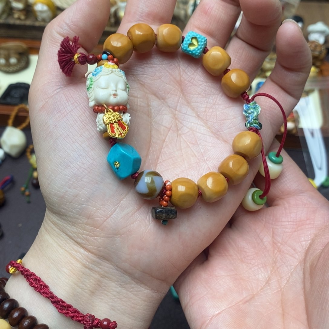 猴头核桃吊坠成品的手链