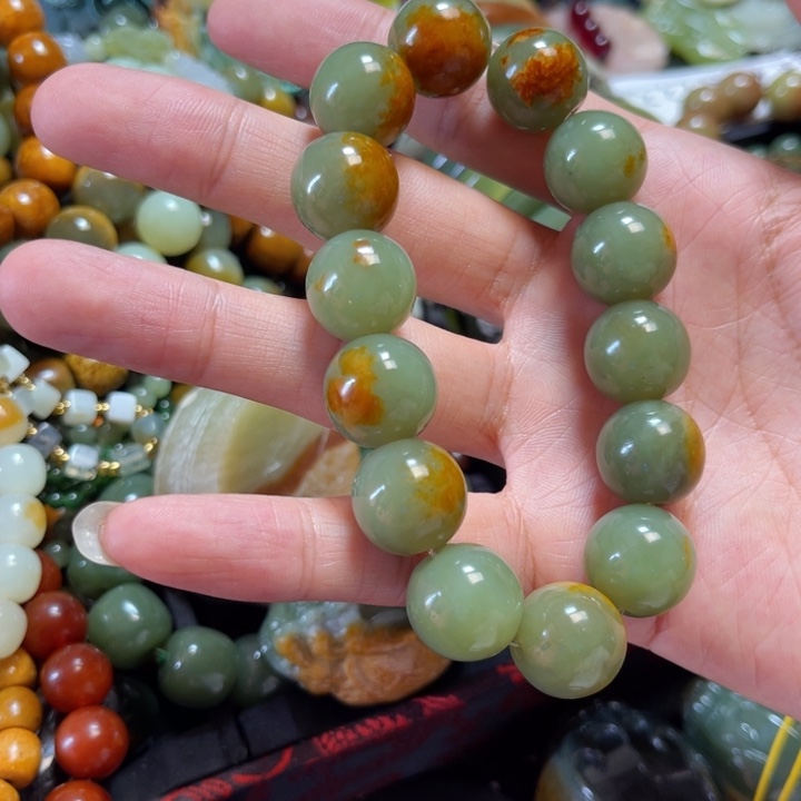手链未镶嵌岫岩河磨玉（透闪石质玉）