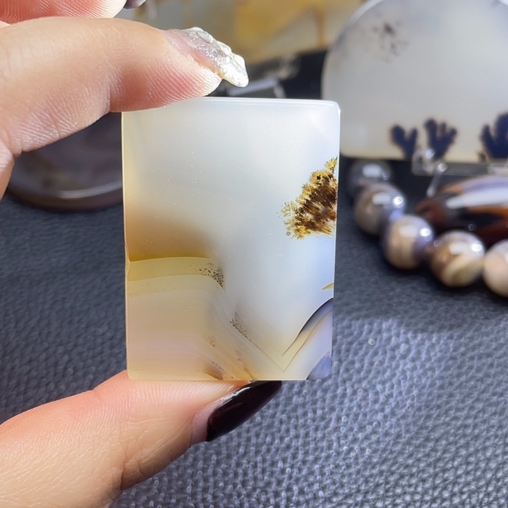 小***志玛瑙/玉髓未镶嵌颈饰