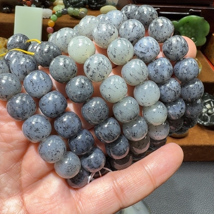 和田玉未镶嵌手链颜色多样性发货拍一发一