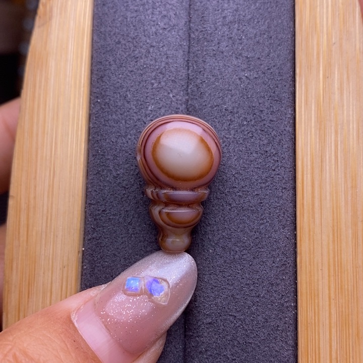 玛瑙/玉髓未镶嵌珠宝半成品