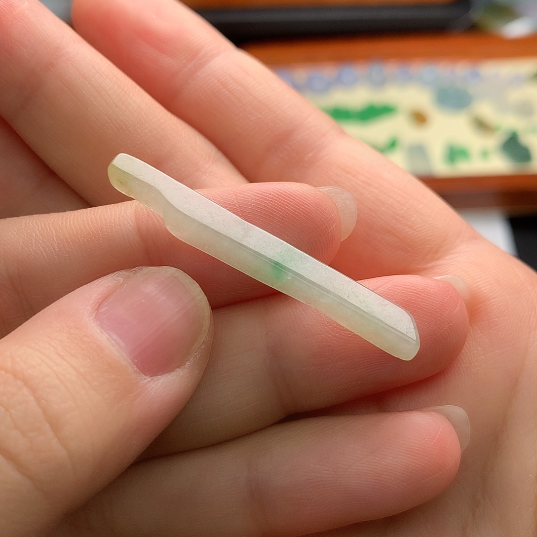 翡翠颈饰未镶嵌料子