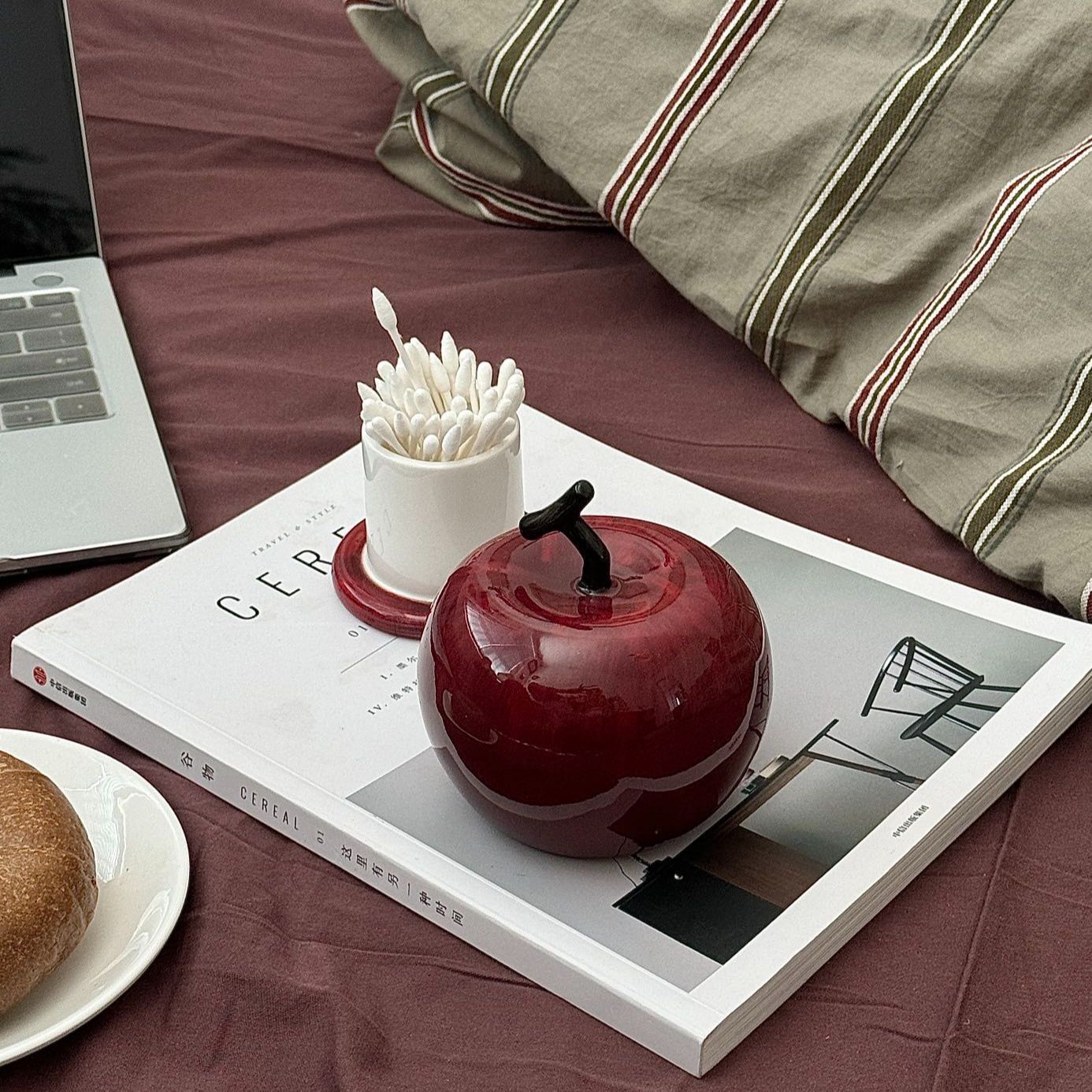 盈璨新款轻奢高级创意简约苹果陶瓷牙签收纳罐个性客厅高颜值装饰