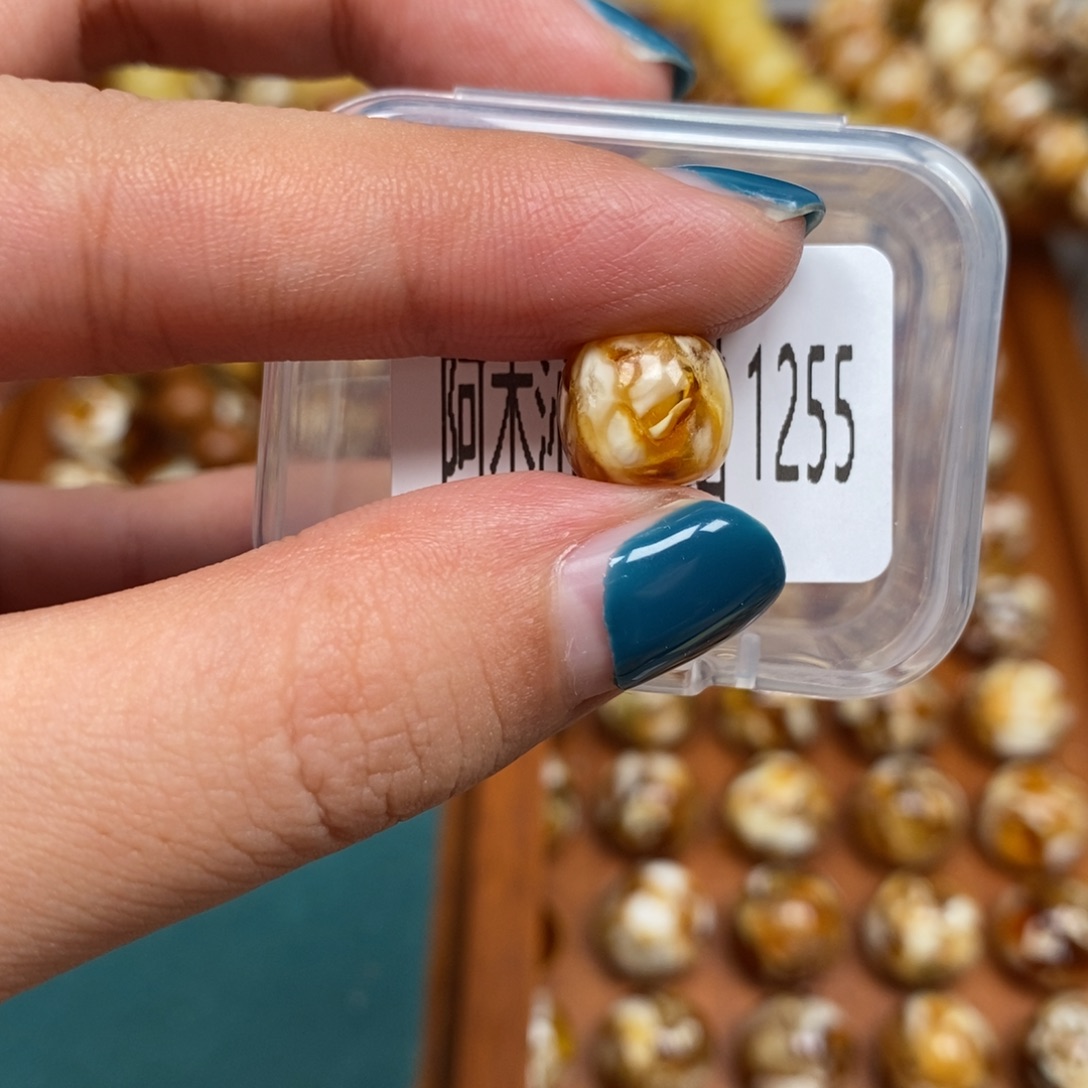 把件猴头核桃沁色圆珠老型1255