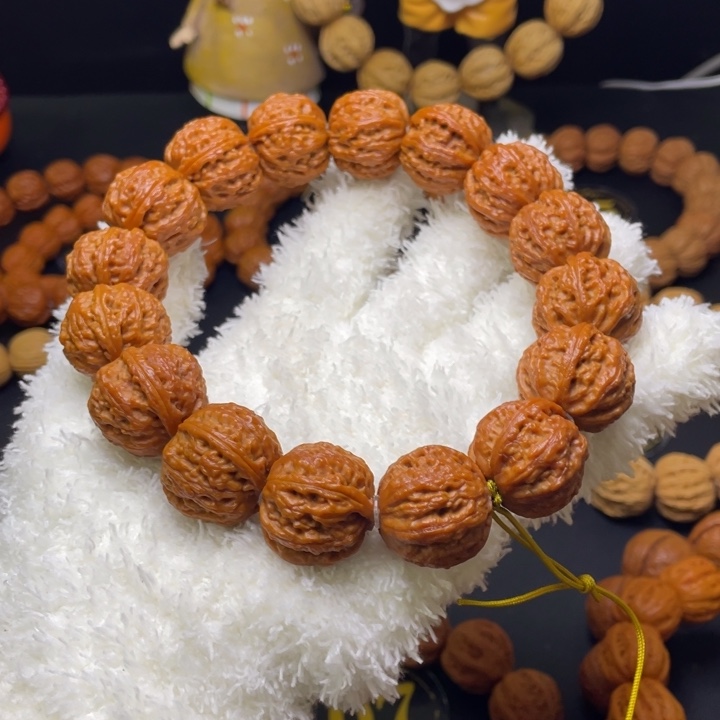 人***道文玩核桃手串珊瑚八棱
