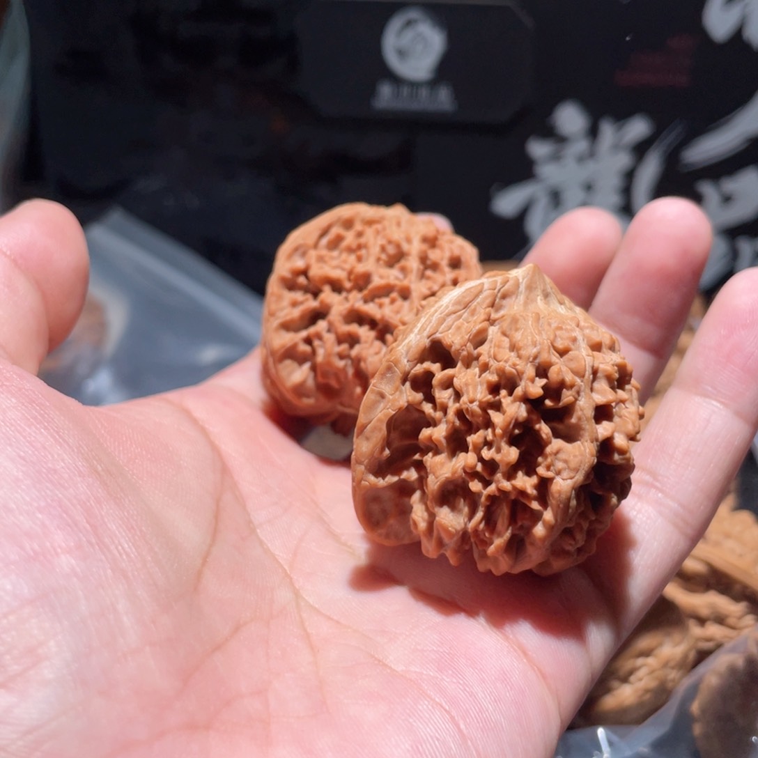 桃核把件钱*43全品老树满天星