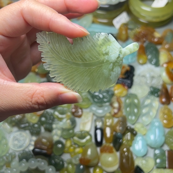 蛇纹石玉未镶嵌微瑕