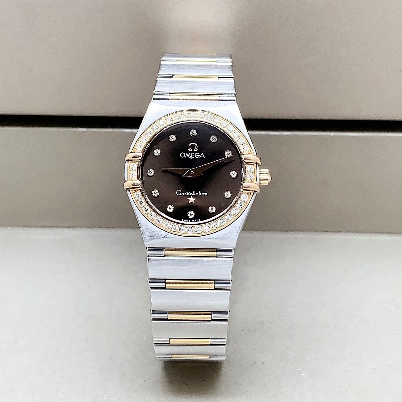 95新 Omega/欧米茄 星座系列/25mm/间金原钻/石英女表