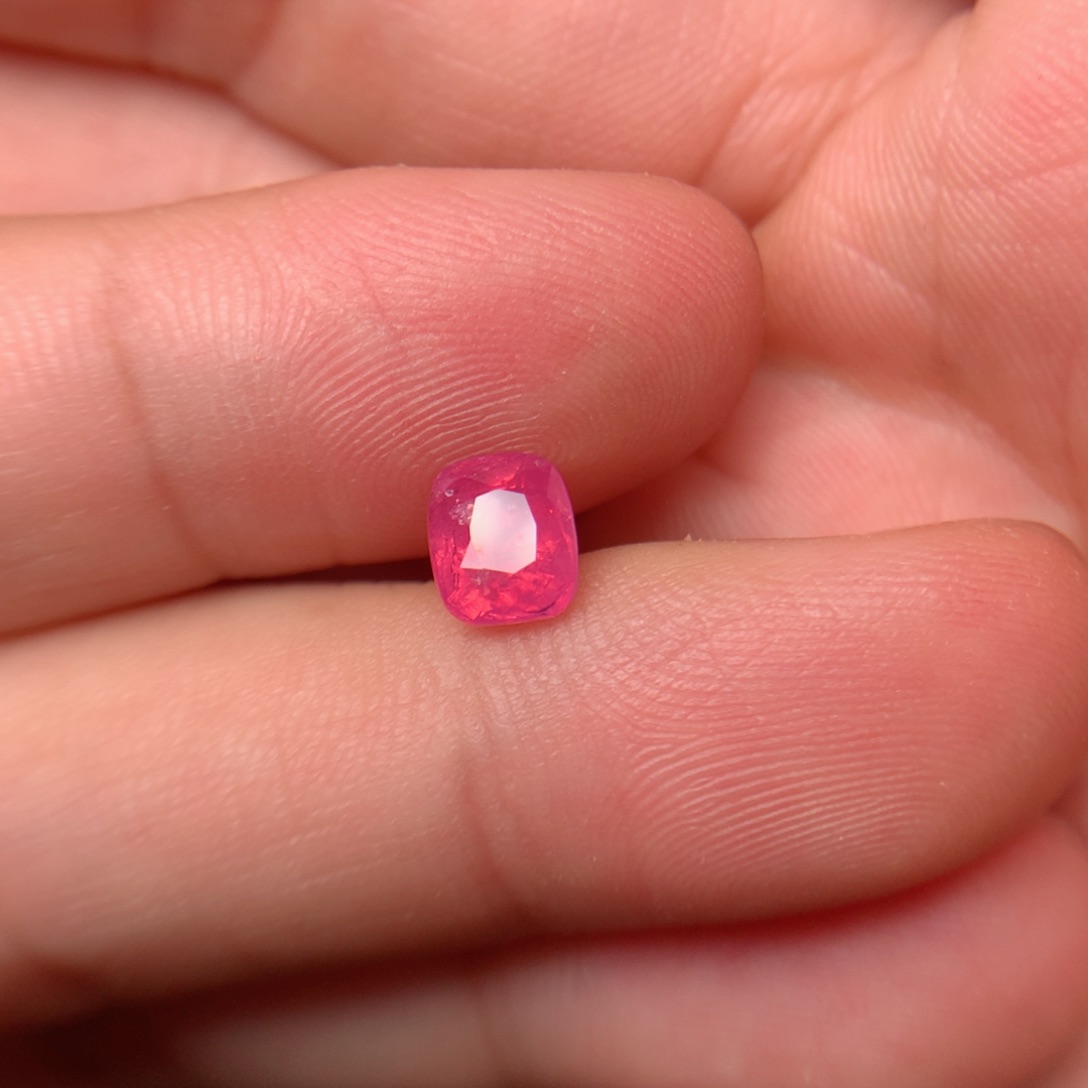 尖晶石裸石未镶嵌安**坊