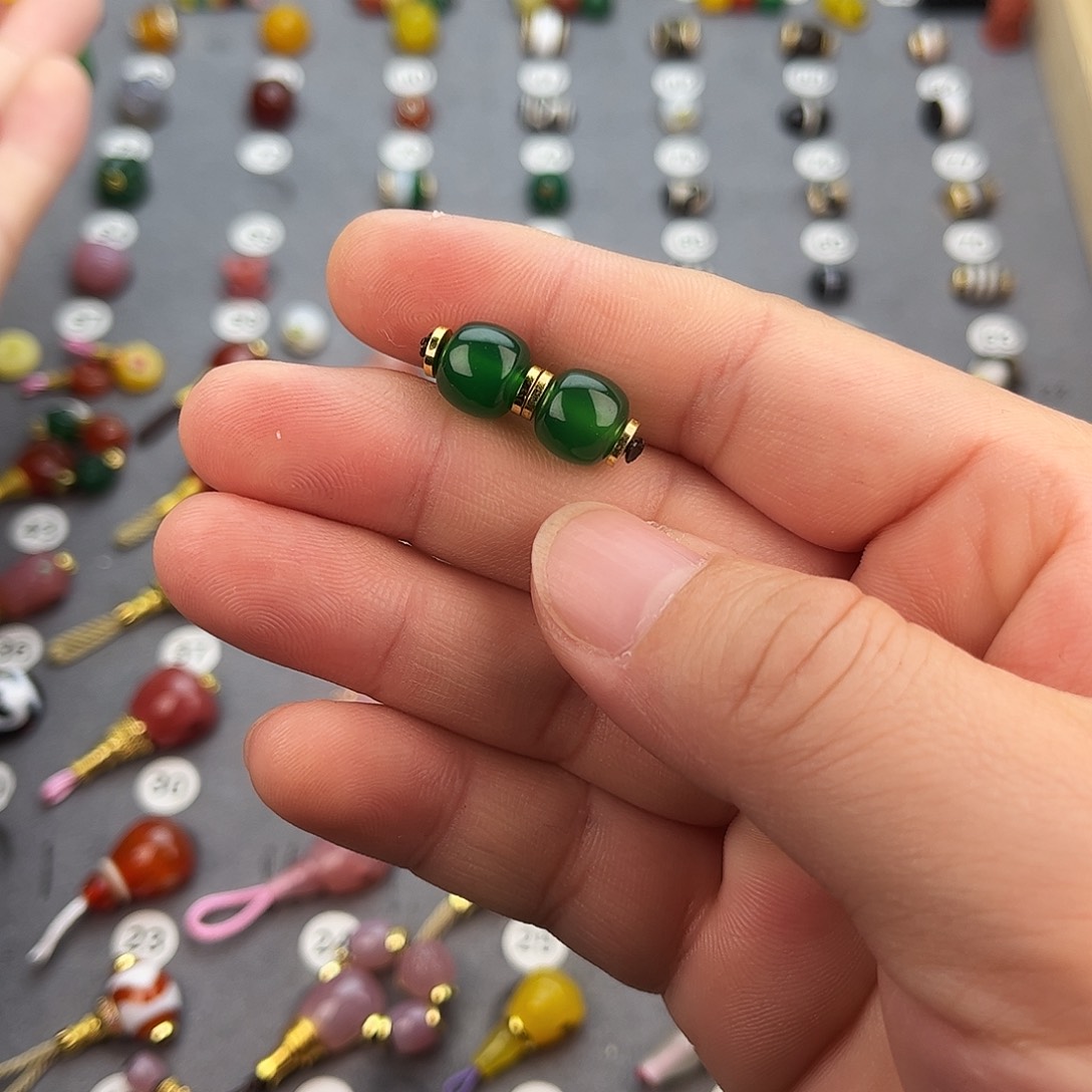 夜***面玛瑙/玉髓未镶嵌饰品