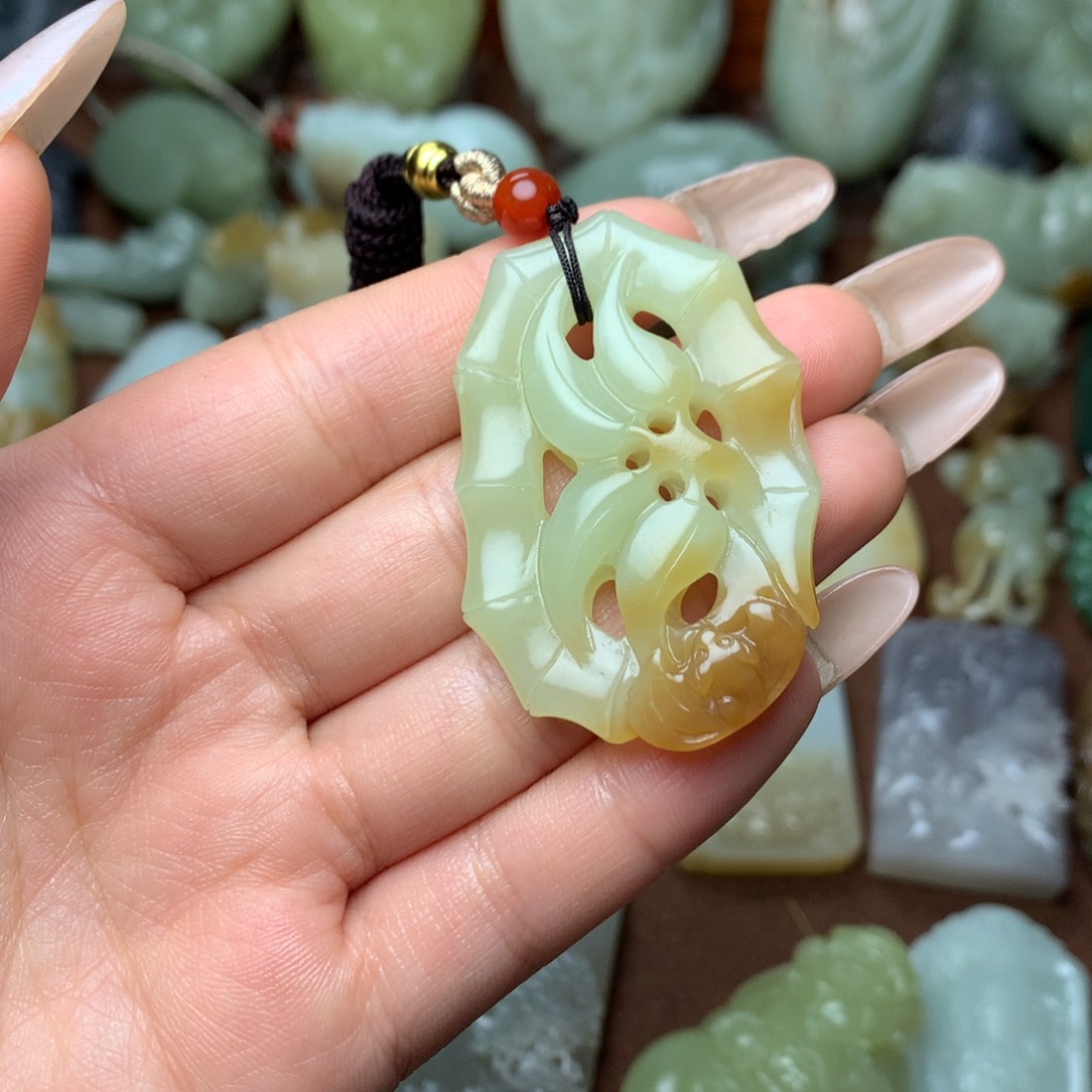 和田玉挂件未镶嵌