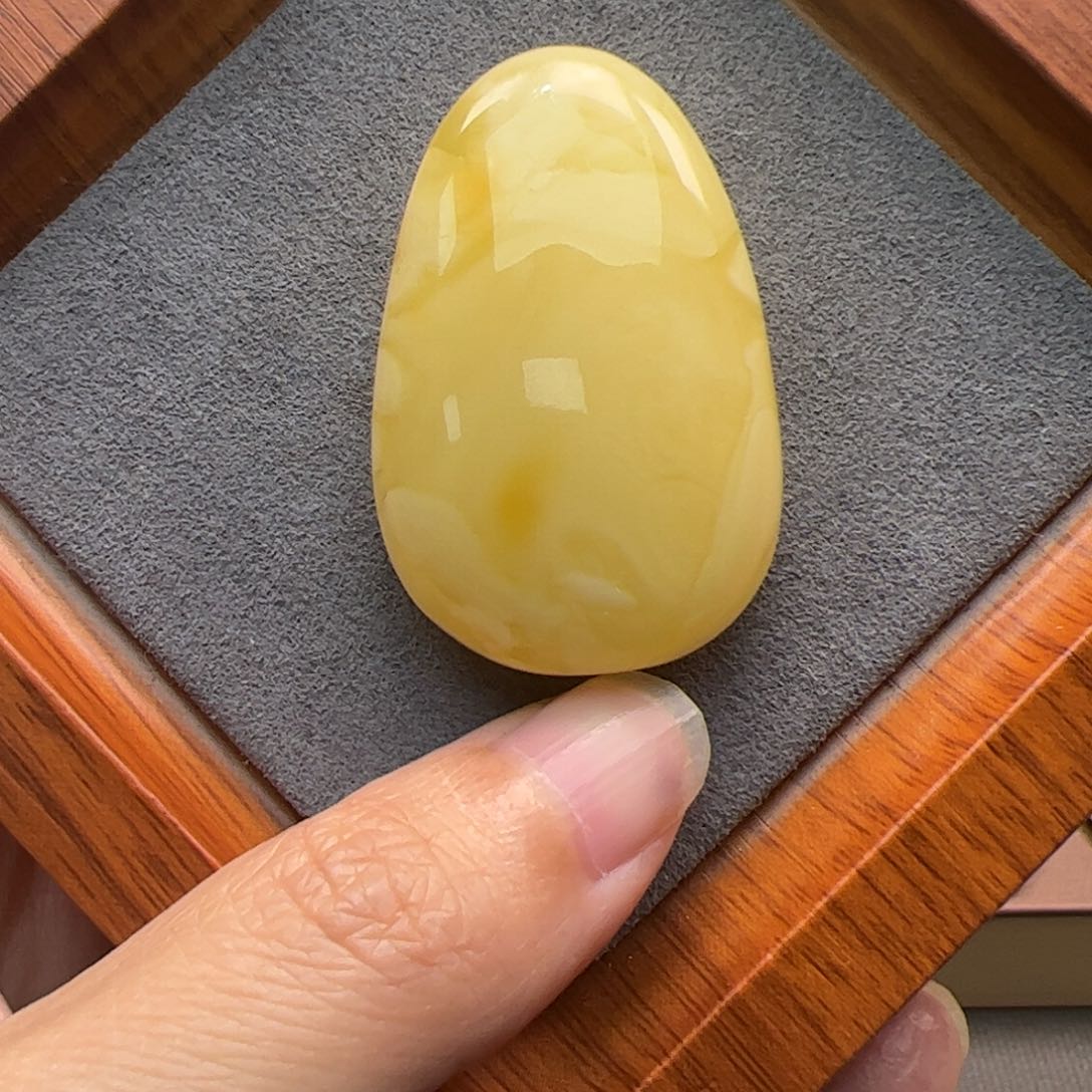 未镶嵌颈饰琥珀蜜蜡