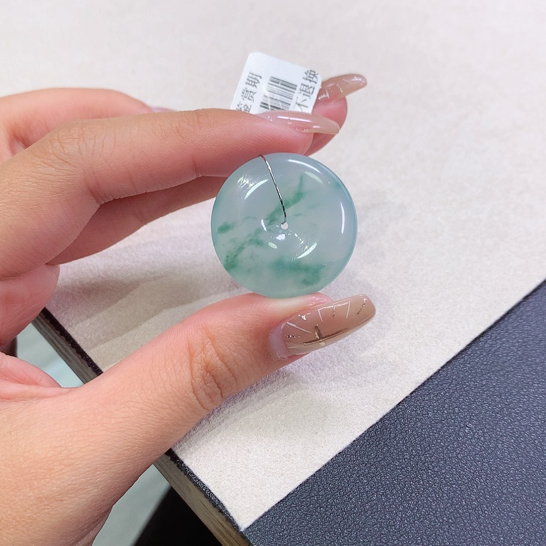 翡翠未镶嵌吊坠(不含链)26.5-6.2