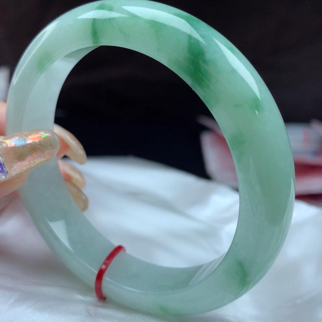 翡翠手镯未镶嵌432714 ，