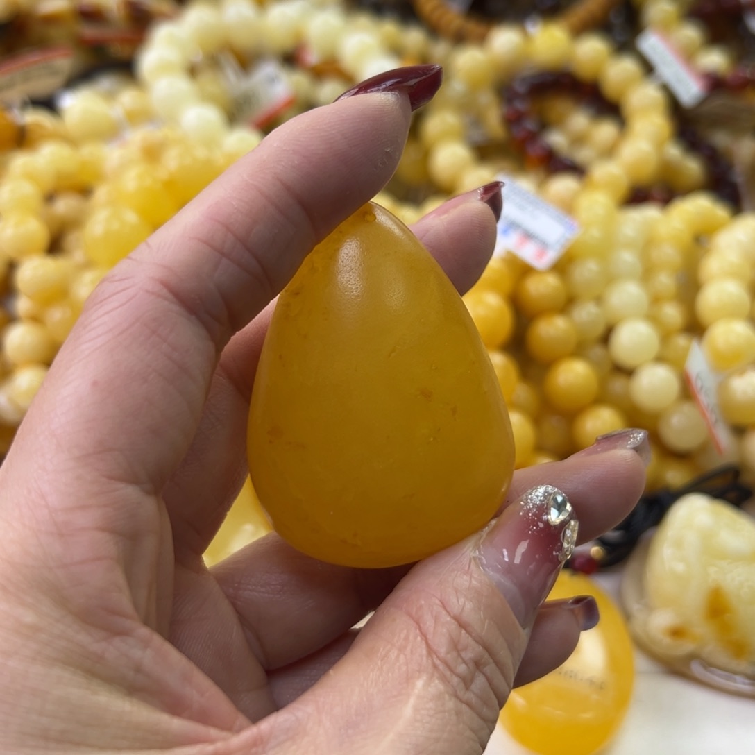 琥珀珠宝奇石未镶嵌