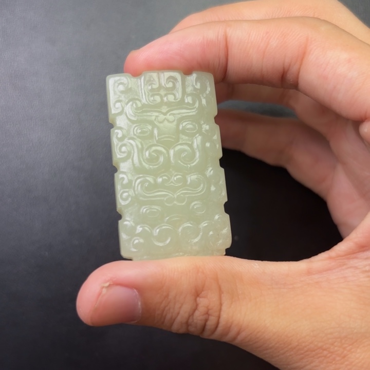 富***i和田玉未镶嵌颈饰