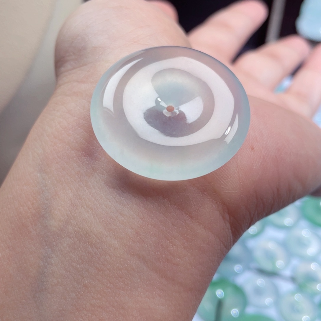 颈饰未镶嵌翡翠平安扣