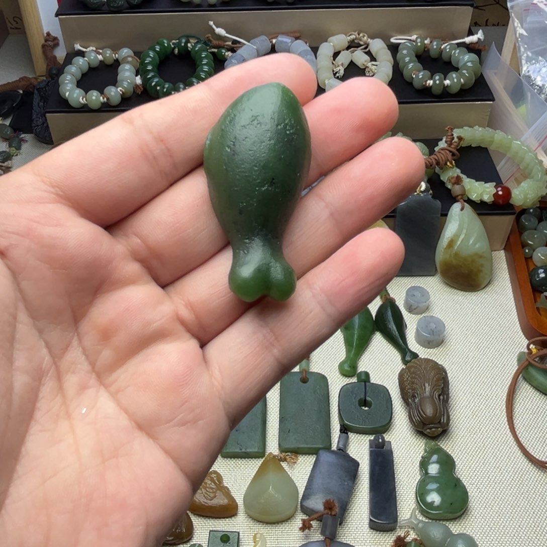 颈饰未镶嵌和田玉