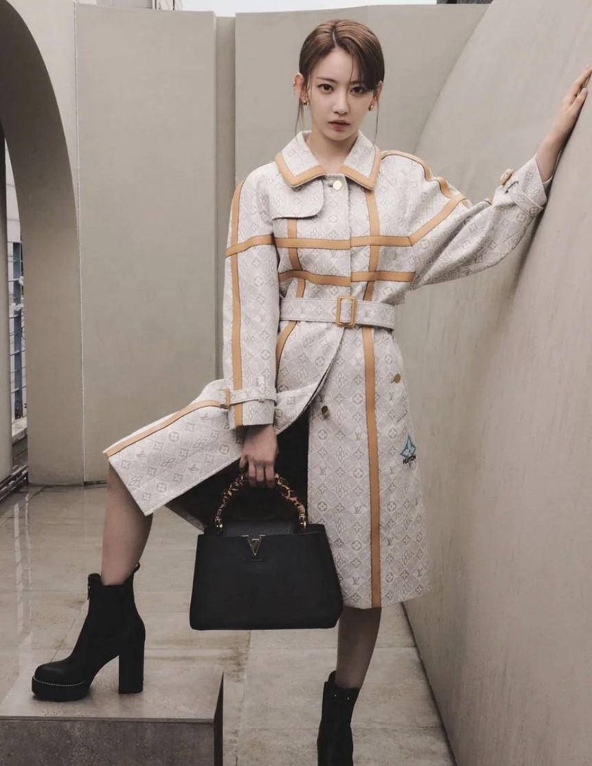 99新 LouisVuitton/路易威登  yy459 棉 满印风衣 34码 防尘袋