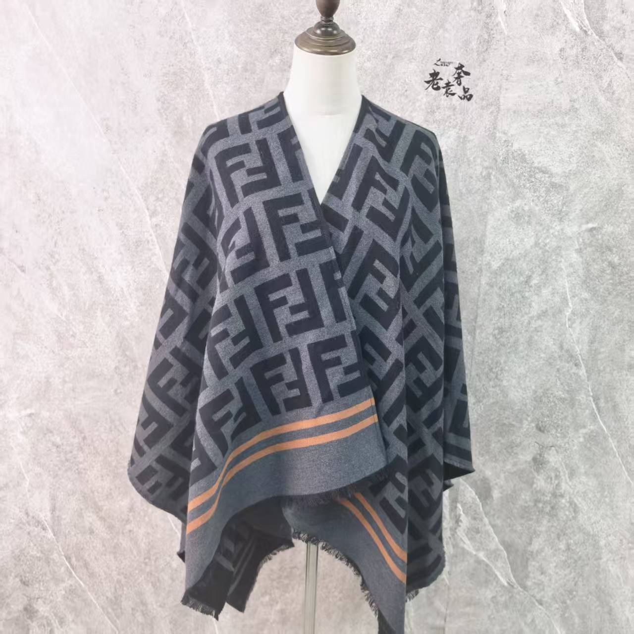 99新 FENDI/芬迪 海囤J/芬迪/上衣/均码/ds57807