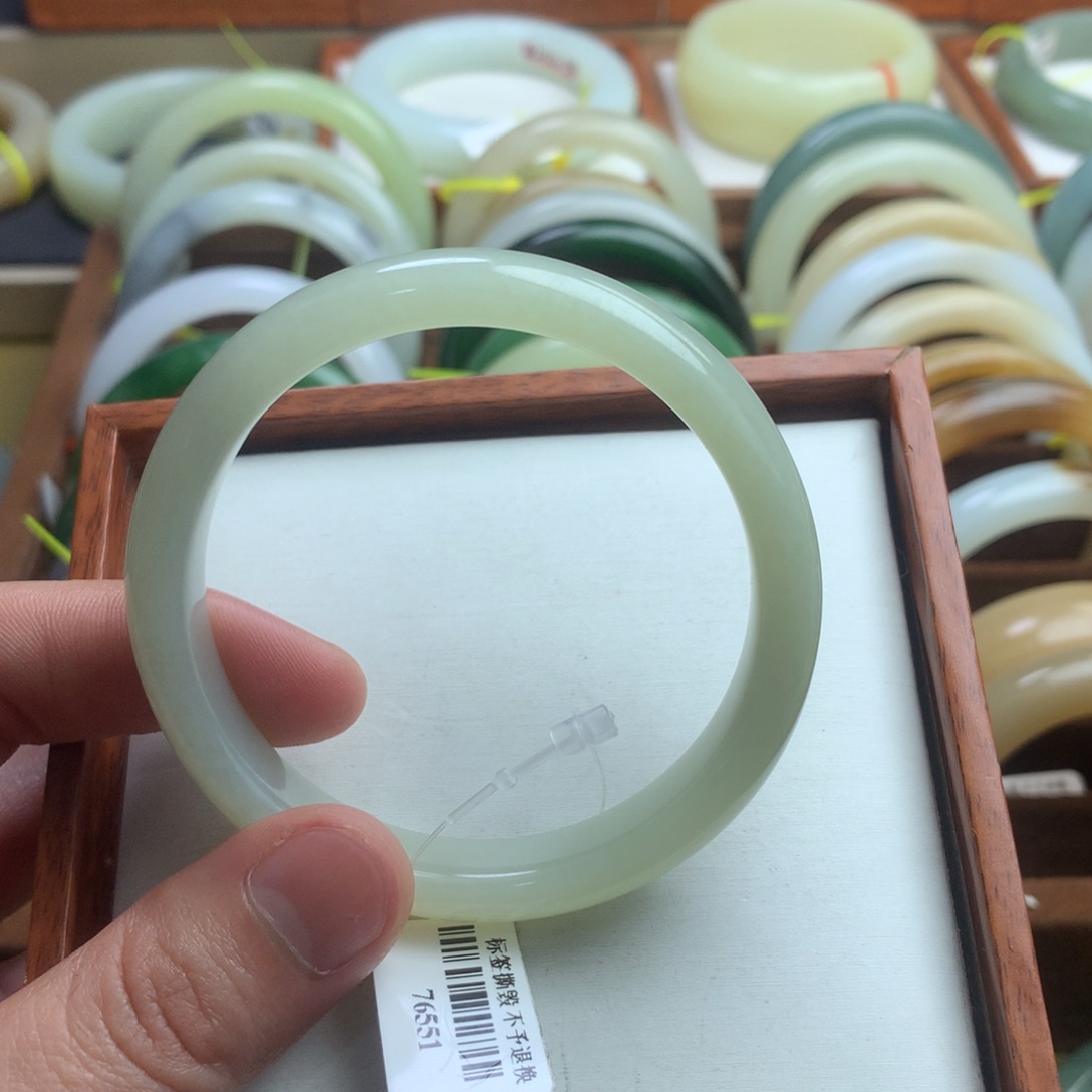 和田玉手镯未镶嵌54.5