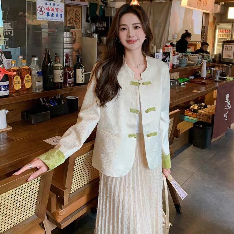 薄款牛仔时尚短款爆款2025早春新款春秋春款西装外套洋气盘扣短