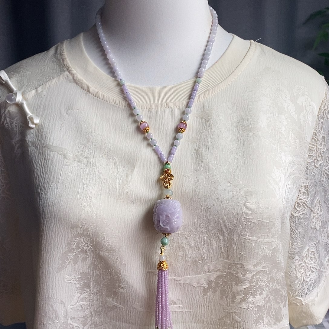 翡翠未镶嵌吊坠(赠链)