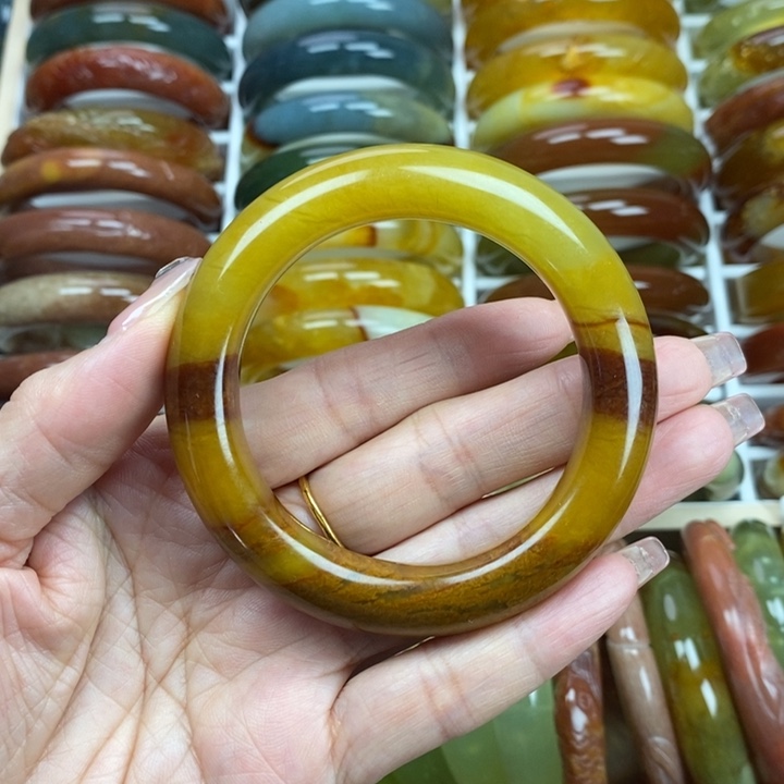 蛇纹石玉手镯未镶嵌54