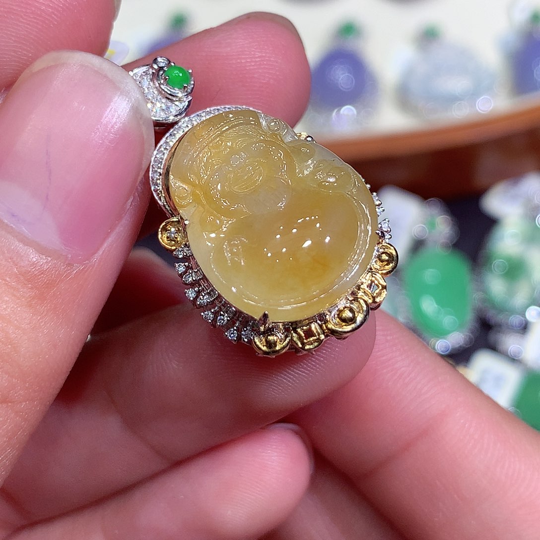 翡翠吊坠(不含链)18K金镶嵌