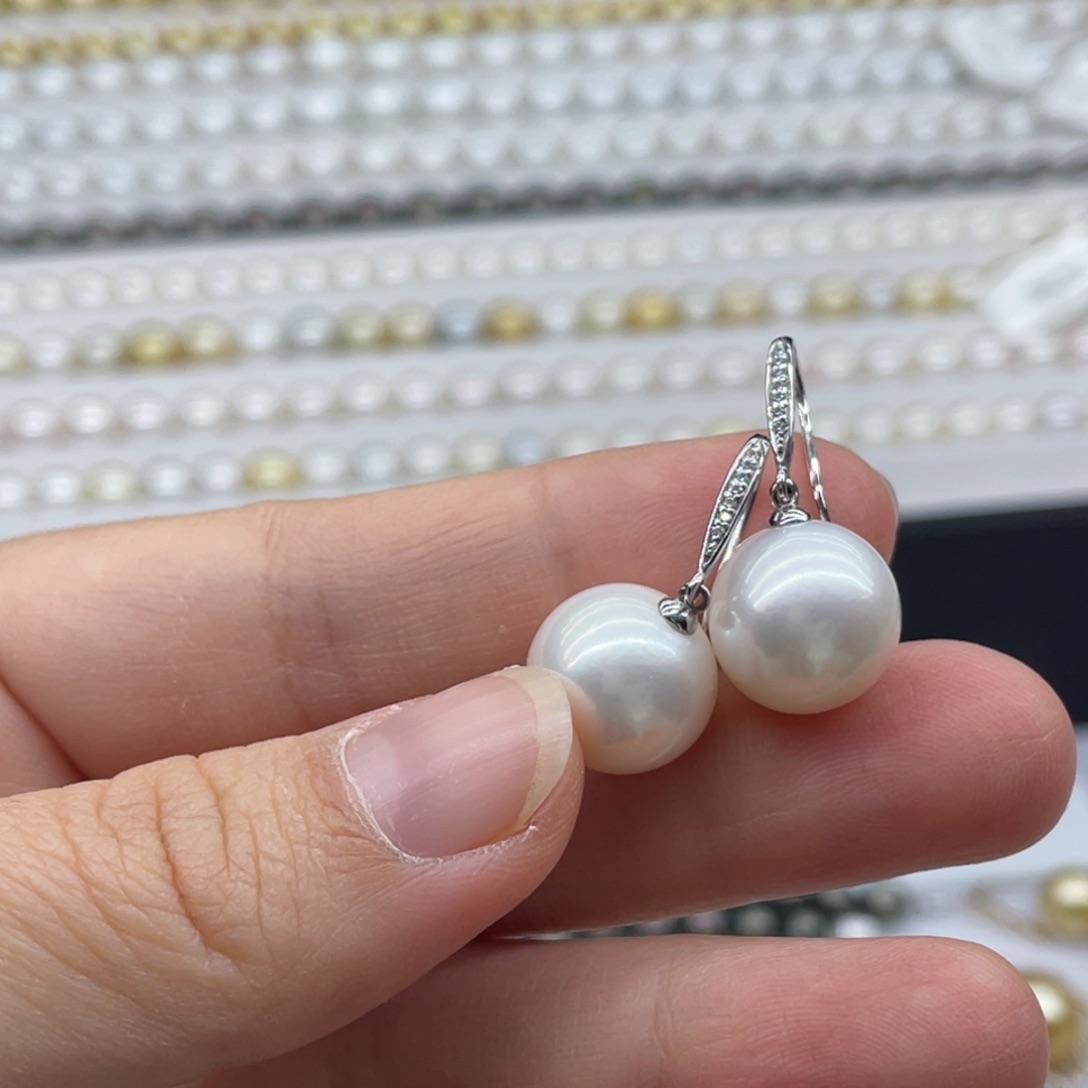 淡水珍珠耳饰未镶嵌