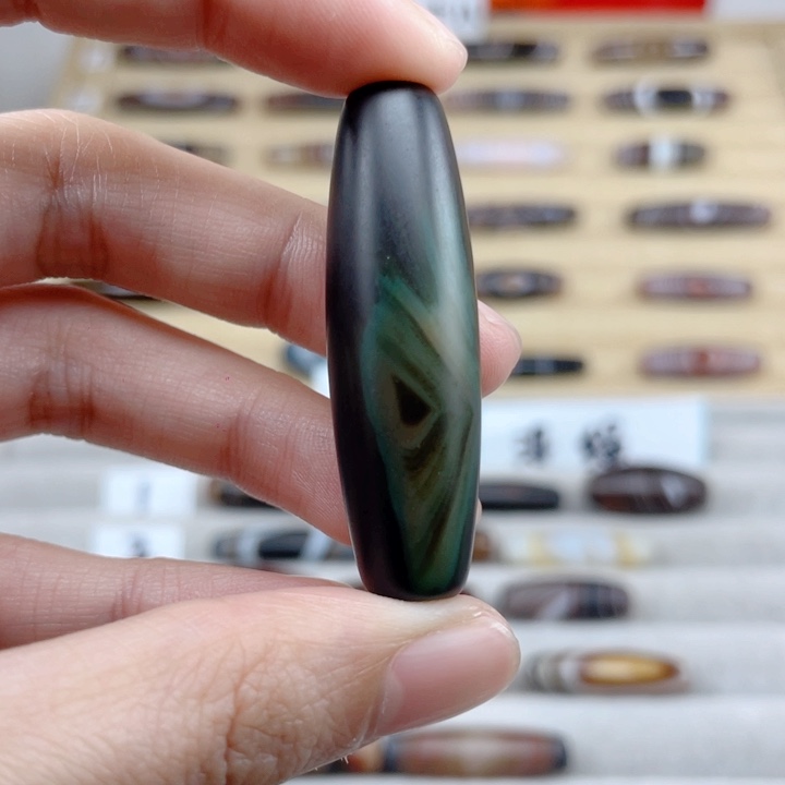 玛瑙/玉髓玛瑙未镶嵌九**选