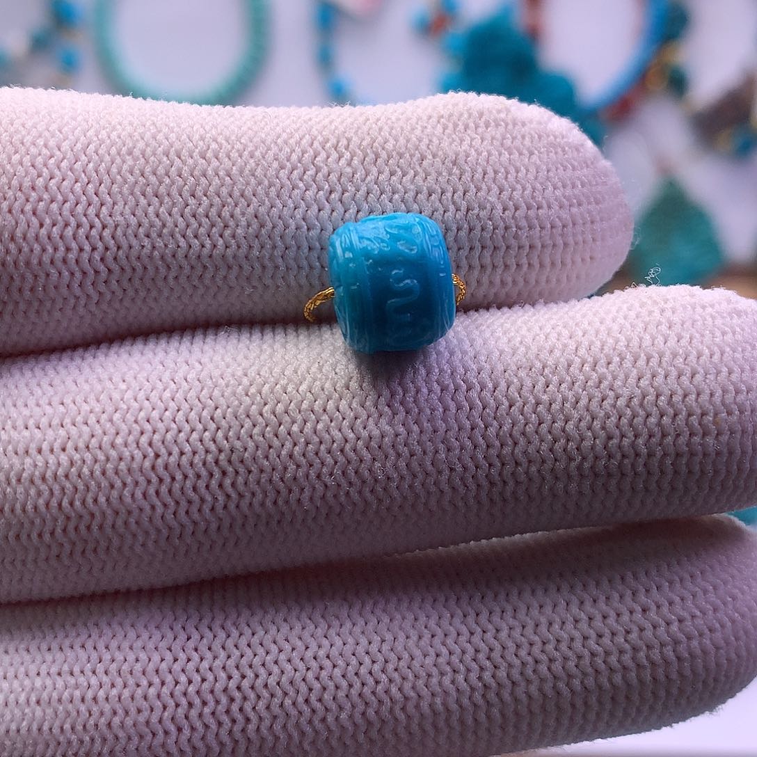 绿松石未镶嵌雕刻9.8