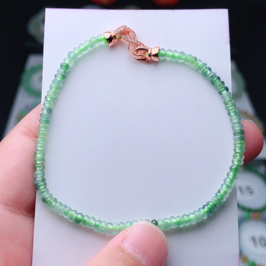 翡翠手串未镶嵌翡翠