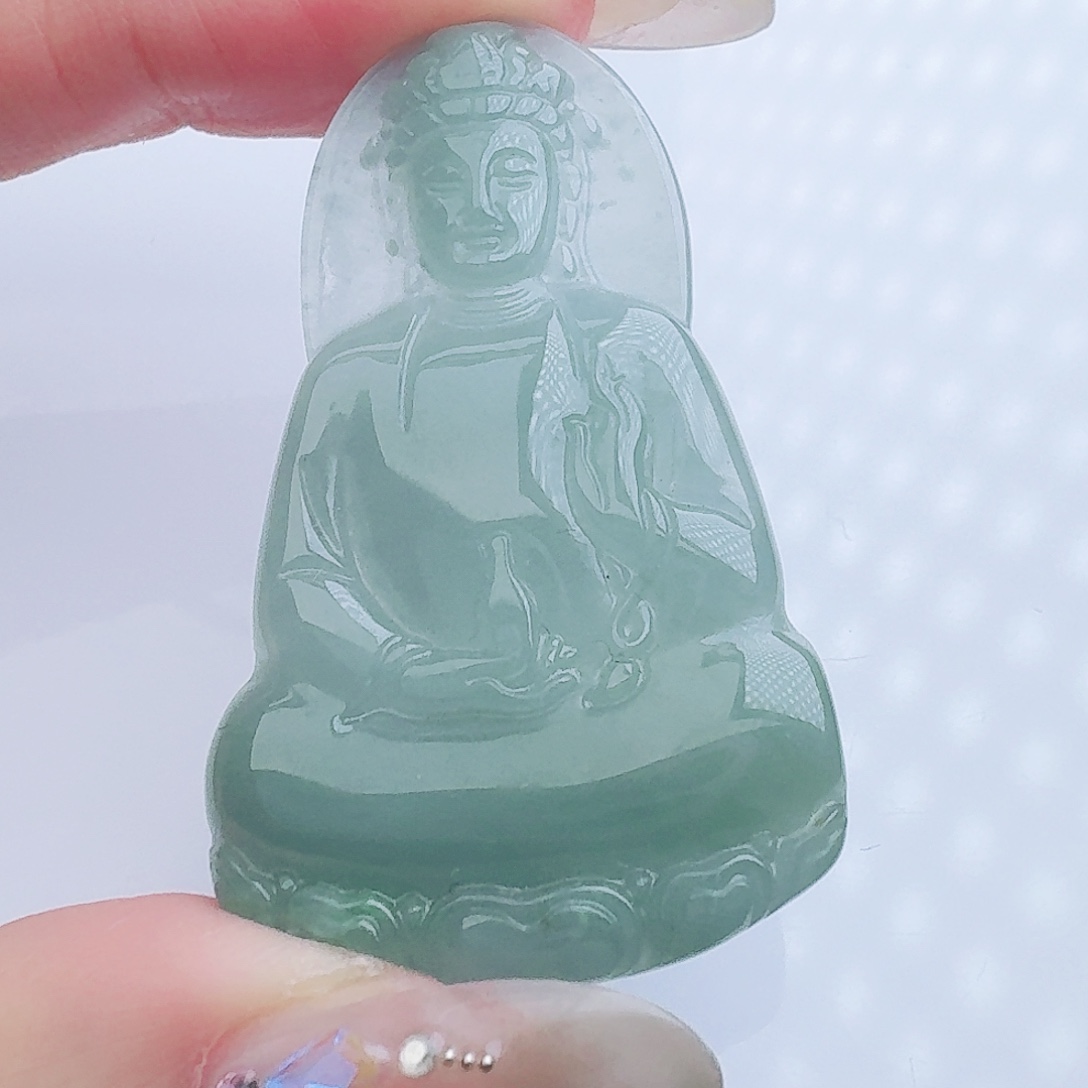 翡翠未镶嵌颈饰天然的A货翡翠多样性发其一 