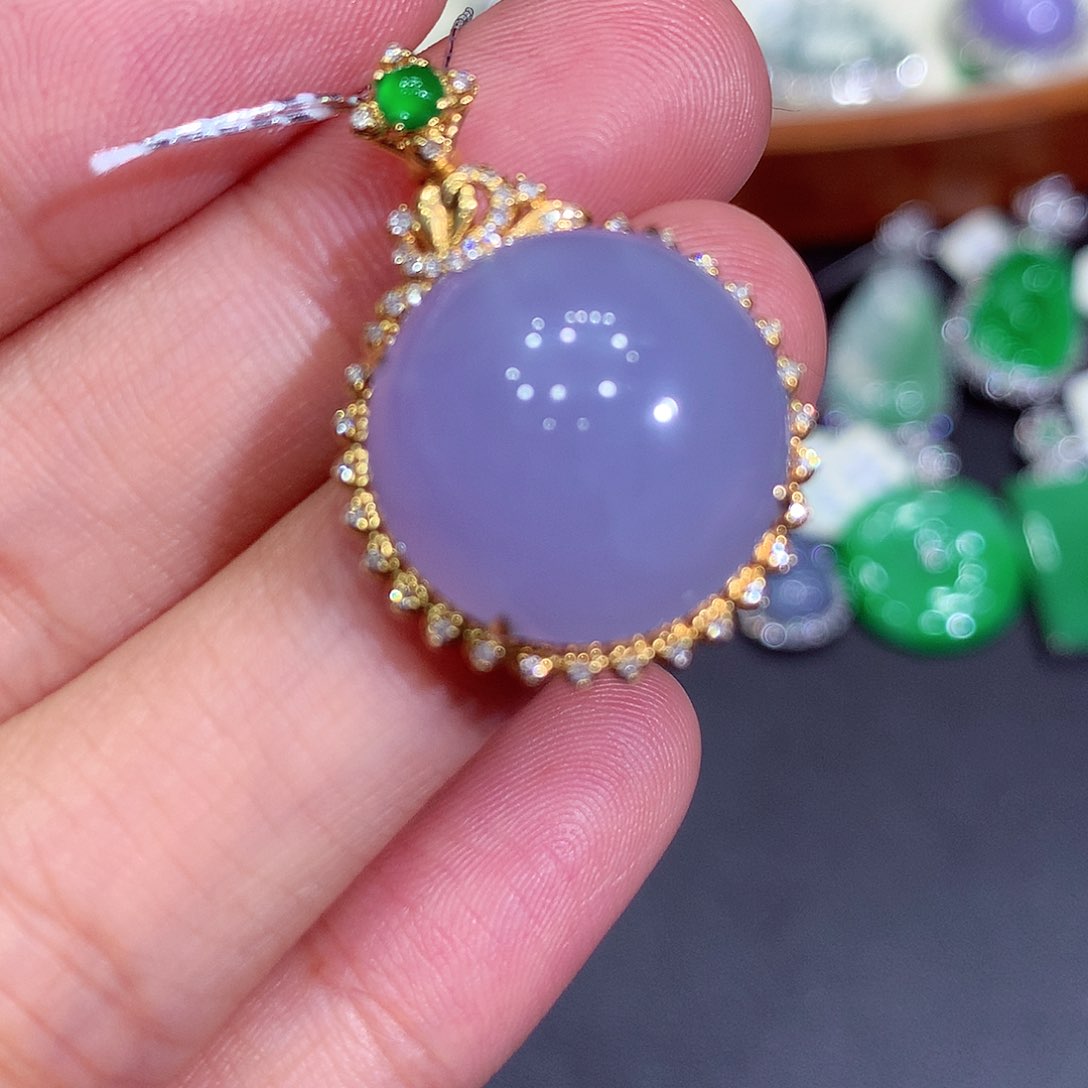 翡翠吊坠(不含链)18K金镶嵌