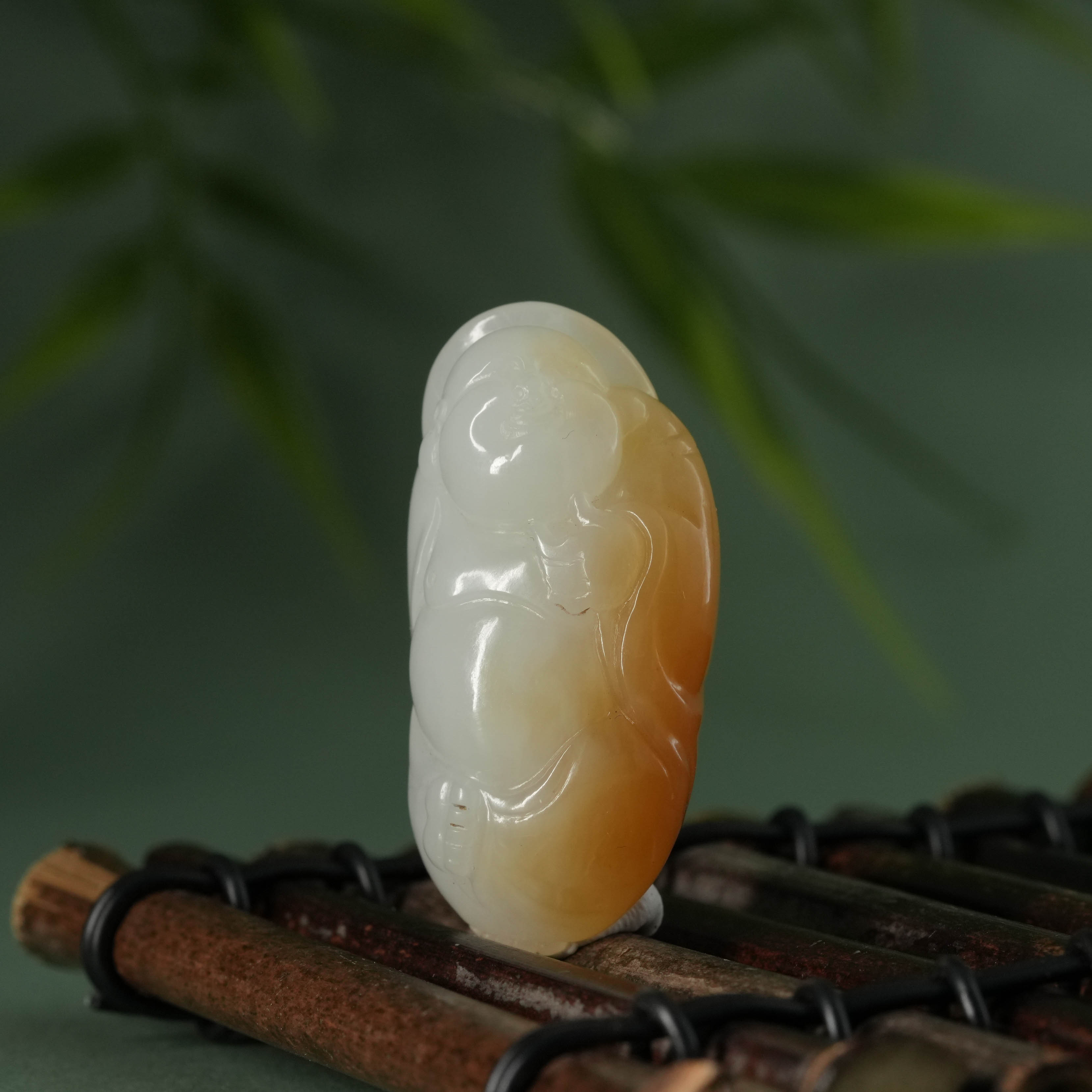 Y0990和田玉糖白弥勒挂件