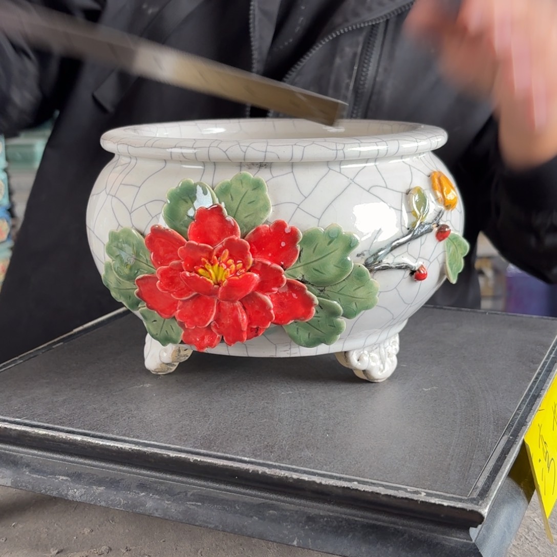 。一风堂石湾花盆 花瓣底部磕碰 内15*10