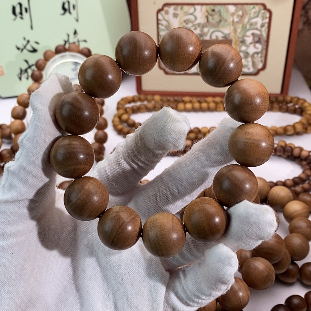 海***洋手串/手链檀香木横纹黑肉18品相一般