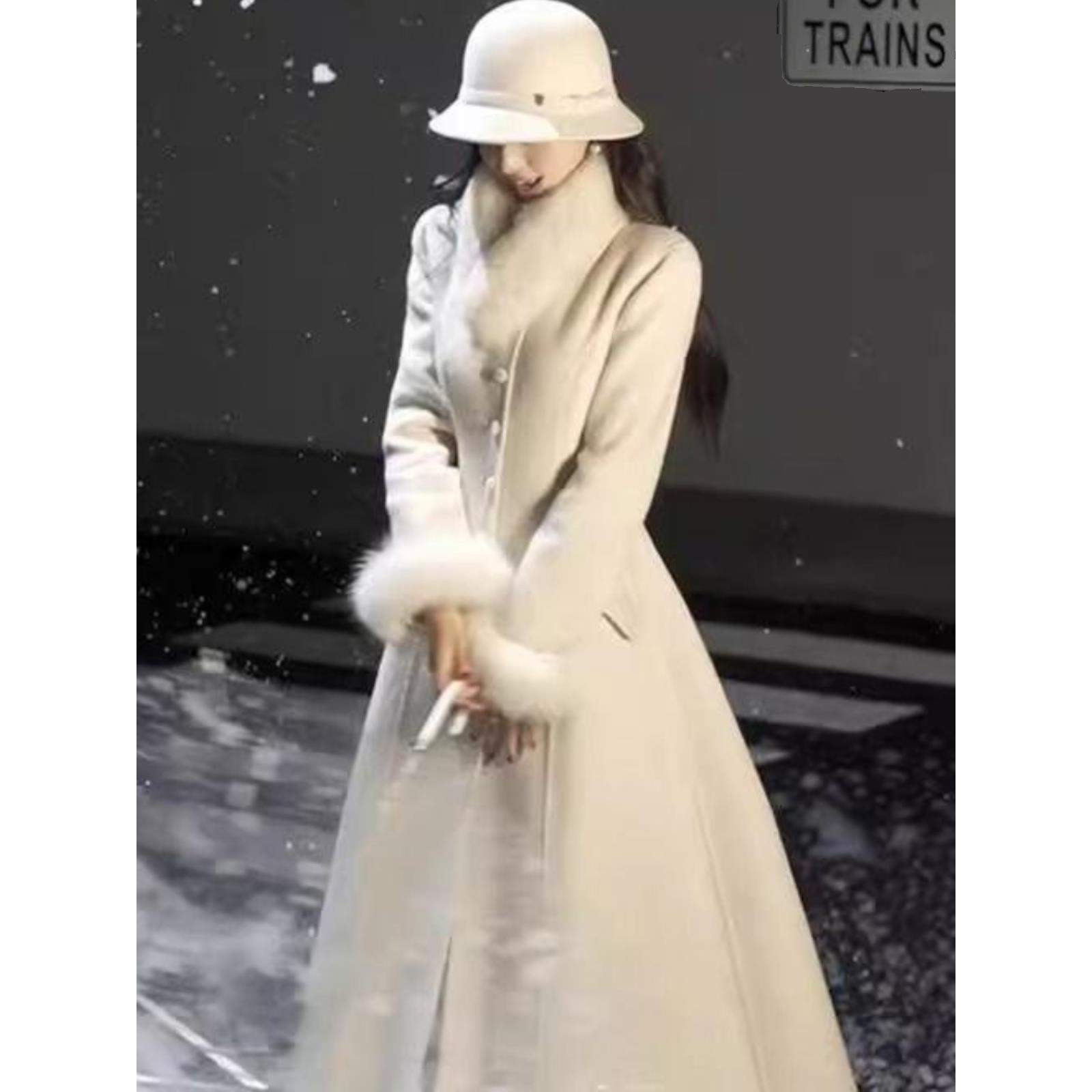 留洋千金白色拼接大衣女士2025秋冬新款毛毛袖长款赫本风毛呢外套