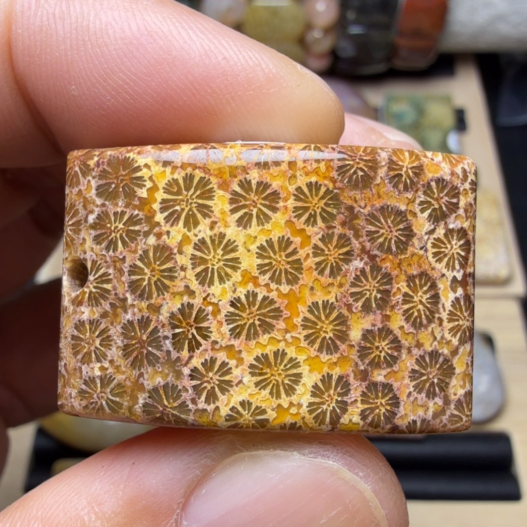 硅化玉未镶嵌纯天然色有机玉石保真色