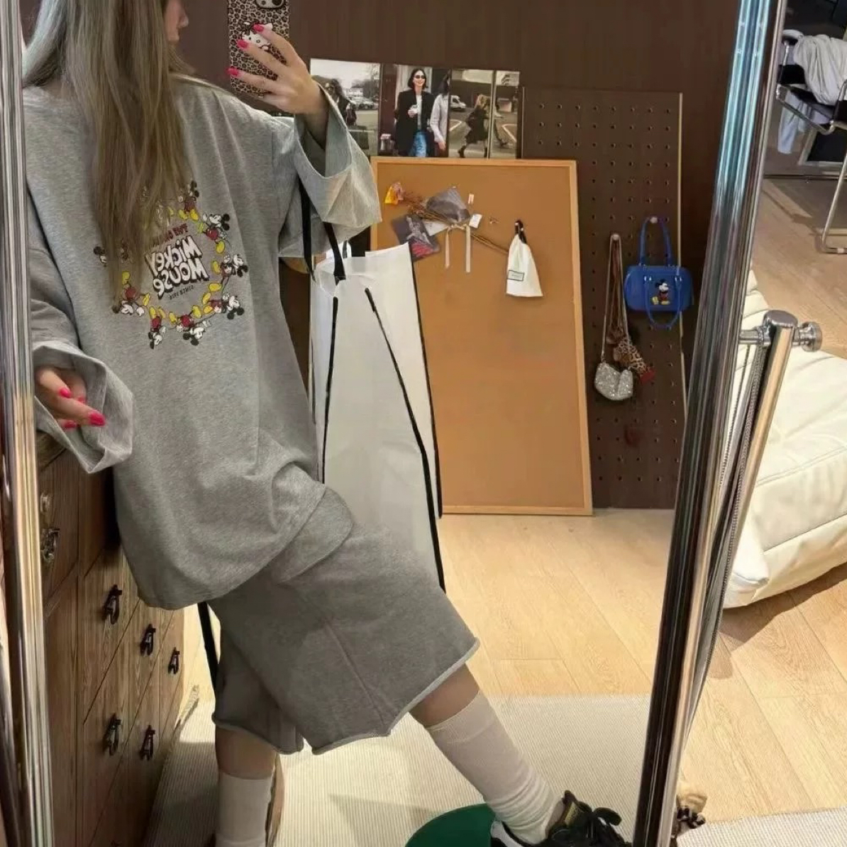 61556#【東Room】2025早秋韩系宽松慵懒时尚显瘦卡通印花长袖T女
